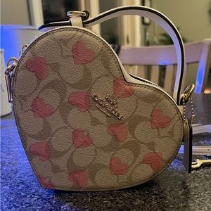SOLD!!!! Coach heart crossbody 2024 Valentine’s Day bag! BNWT 🩷